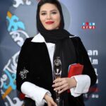 Sahar Dolatshahi Instagram - .
جلب کردن نظر هیئت داوران مراسم دیشب خیلی برام موجبات خوشی بود.  ممنونم ازتون هیئت محترم داوران : رویا جان تیموریان. امیر پوریای عزیز و باران کوثری جان جان. تشکر بعدی از آقای آرمین میلادی که خیلی برای برقرار بودن این مراسم زحمت کشیدن. و همینطور سفیر هنر دوست استرالیا برای میزبانی مراسم دیشب.  @amiiirpouriiia  @royateymourian @barankosari.new  @armin_miladi  جایزه  این بخش یعنی بازیگری زن رو سارا بهرامی عزیزم دریافت کرد و در واقع من جایزه ویژه هیئت داوران رو دریافت کردم (special mention)  تبریک به سارا بهرامی @sarabahramiii عزیز  مرررسی از همراهی مامان و بابای عزیزم  و تشکر و خسته نباشید به همه همکاران عکاس و خبرنگار  Stylist: @nazaninsafaofficial