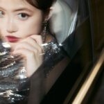 Mio Imada Instagram - @voguegirljapan 
@yslbeauty 
第2弾🌹
鮮やかな発色と濡れたようなツヤが
とてもステキな新色です。
#ルージュヴォリュプテシャイン
#vgpromotion