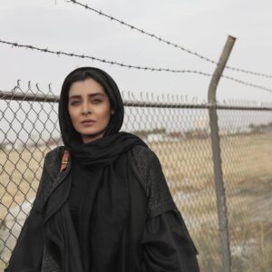 Sare Bayat Instagram - .
شرح دلتنگی من بی تو 
فقط یک جمله ست
تا جنون فاصله ای نیست
از اینجا که منم،،،
اخوان ثالث.