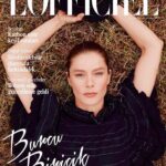 Burcu Biricik Instagram - @lofficielturkiye Ekim sayısı çıktııı 🎈🤸‍♀️🥳 Röportaj: @baglankeskin 
Moda editörü: @tugcebahcivangil 
Fotoğraf: @selcukdanyildiz 
Saç: @mehmetmentes 
Makyaj: @hakankultur