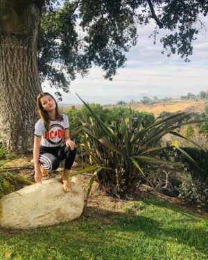 Hayley LeBlanc Instagram - AC⚡️DC

Comment a made up rock band name⚡️