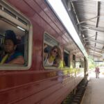 Burcu Biricik Instagram - Bazı gidip gördüğün yerler vardır üstünden ne kadar zaman geçerse geçsin anıları hep capcanlıdır Sri Lanka da öyle bi yer benim için. Sri Lanka maceramızı seturday.com a yazdım. Gitmek isteyenler merak edenler nereyi görmek, nerede yemek lazım diyenler yazimi seturday.com dan okuyabilir hatta siz de aynı platformda yer alabilirsiniz. 
Platforma üye ol “yazar ol” fonksiyonu ile seyahat yazılarınızı paylaş 😊
#seturday #gezginlerinsosyalplatformu 
@seturdaycom 🎈