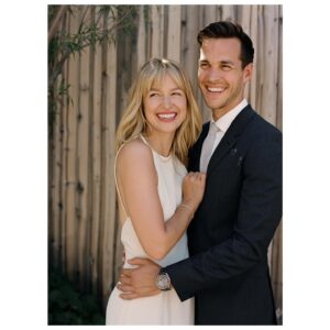 Melissa Benoist Instagram - Quite literally, 🥰