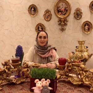 Elham Hamidi Instagram - 🎉🌸
فصل نو با رایحه خوشایندش شروع شده. خوشحالیم که این بهار رو در کنارتون هستیم و با هم به سال جدید قدم می‌ذاریم. دل‌هاتون در کنار خانواده شاد و لبتون خندان باشه.😊🌸
عیدتون مبارک.
@testhomecare.ir 
@testhomecare.ir
. ​. #خانواده #پاکیزگی #برند_تست #محصولات_تست #بهار #سال_نو  #پاکیزگی_باتست #سفیران_پاکیزگی #بهار #سال_نو #عید #عید99 #سفیران_پاکیزگی_تست #در_خانه_بمانیم #در_خانه_میمانیم 
#testhomecare