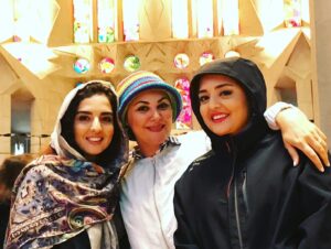 Narges Mohammadi Instagram - اوقات خوش آن بود که با دوست به سر رفت
باقی همه بی‌حاصلی و بی‌خبری بود
پ ن : ورق بزنید ...