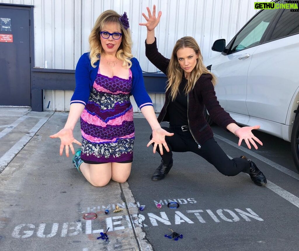 A.J. Cook Instagram - Jazz hands at the ready!! #criminalminds is back tonight right where we left you hanging. Just promise me you won’t smash your TV at the end of tonight’s episode. 🤬😬 #cbs 10pm @kirstenvangsness @gublergram
