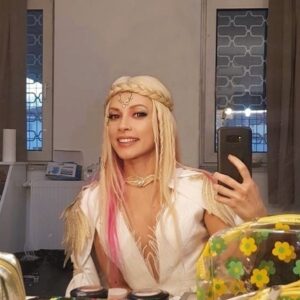 Açelya Topaloğlu Instagram - Betüş’üm ☺️🧚 🪄  #sihirliannem #tb :)🧝‍♀️