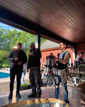 Açelya Topaloğlu Instagram - Yine güzel bi iş bitirdik. Hepinizin ellerine sağlık. 🙏😍 @burak_topaloglu @iremtunceer @anililter @malikejder_212 @suretsiz @hakankursun_ @anil_katmerci @seher_terzi @altan_erkekli 🌸 #HIRÇINKIZ