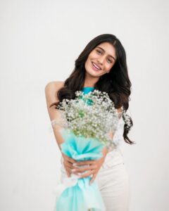 Aadhya Anand Instagram - Find me in a flower field🌻 Edited by - @omkarnaik__ #aadhyaanand #aadhya_anand #fashionphotography