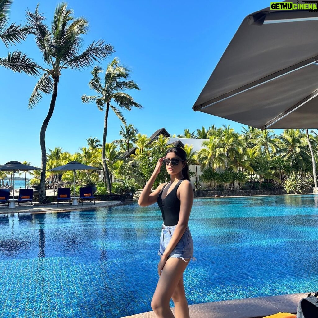 Aadhya Anand Instagram - Hot girl summer🌴 @shangrilamauritius . . . . #aadhyaanand #aadhya_anand #mauritius #mauritiusisland #africa #beachvacation #mumbai #holiday