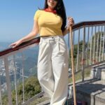 Aanchal Munjal Instagram - A trip I will remember forever .. 🧿🌟💛🫰🏻 Zor se bolo ….. जय माता दी। ❤️