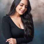 Aanchal Munjal Instagram - Here’s welcoming the month of loveeee .. 👄 #HelloFebruary 🧿🫶🏻🧚🏻‍♀️🥳 For those born on 29th, would be so happy this year 👅 Captured by @nayyarentertainment 🤍 Hair & makeup by @ankitaaa_mua 🤍 Outfit by @apni_dhun_main 🤍 Shot at @studio_imagecompany 🤍