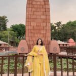Aanchal Munjal Instagram - Amritsar 💛❤️