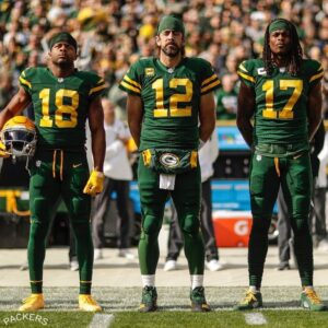 Aaron Rodgers Instagram - “This moment is all there is.” -Rumi #football❤️ #