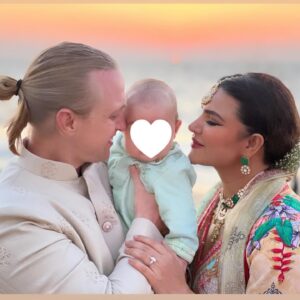 Aashka Goradia Instagram - Our hearts are full! William Alexander makes it all worth it! We love you so much ♥️
.
.
.
#family