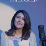 Aastha Gill Instagram - Got so much love on ‘Kyun’. Thank you so much for that 💛 Here’s Unplugged version of Kyun for y'all, as promised 😋 Keys by @chezinofficial Strings by @kanu_gangahar #kyun #aasthagill #kyununplugged #aastha #singer #indiansinger #artist