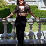 Aastha Gill Instagram - What went down in Udaipur!!! 🍹😅😎 Stylist- @stylenmua Outfit- @siddhartha_tytler Jwellery- @zevarking Hmu - @cashmakeupartistry #AasthaGill #AGOG #udaipurdiaries #rafflesudaipur #natasastankovic #hardikpandya #krunalpandya #yaarkishaadi