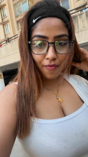 Aayushi Jaiswal Instagram - Aaj khelenge hum cricket 🏏