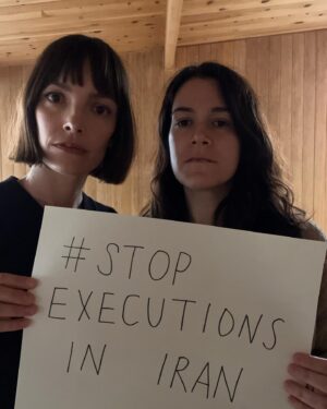 Abbi Jacobson Instagram - Grab a pen and paper. Take a photo of yourself with the sign. Post it. Hashtag it. #stopexecutionsiniran 

If you aren’t up to date with what’s going on in Iran, follow @nicolenajafi