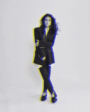 Abbi Jacobson Instagram - Loved this shoot for @ladygunn 

Photos / @shervinfoto
Styling / @styledbyphil
Story / @alexblynn
Makeup / @rebeccarestrepo
Hair / @rheannewhite
Styling assistant / @_meekahh
PA / @juliaadambola
