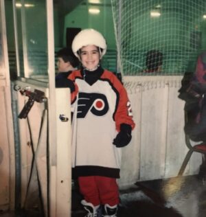 Abbi Jacobson Instagram - Did you play though? I did — Soccer was my main sport but as you can see, I dabbled. These are young ones, but the cute ones :)

#aleagueoftheirown 
#findyourteam 

*For those who know, that’s a Hextall jersey