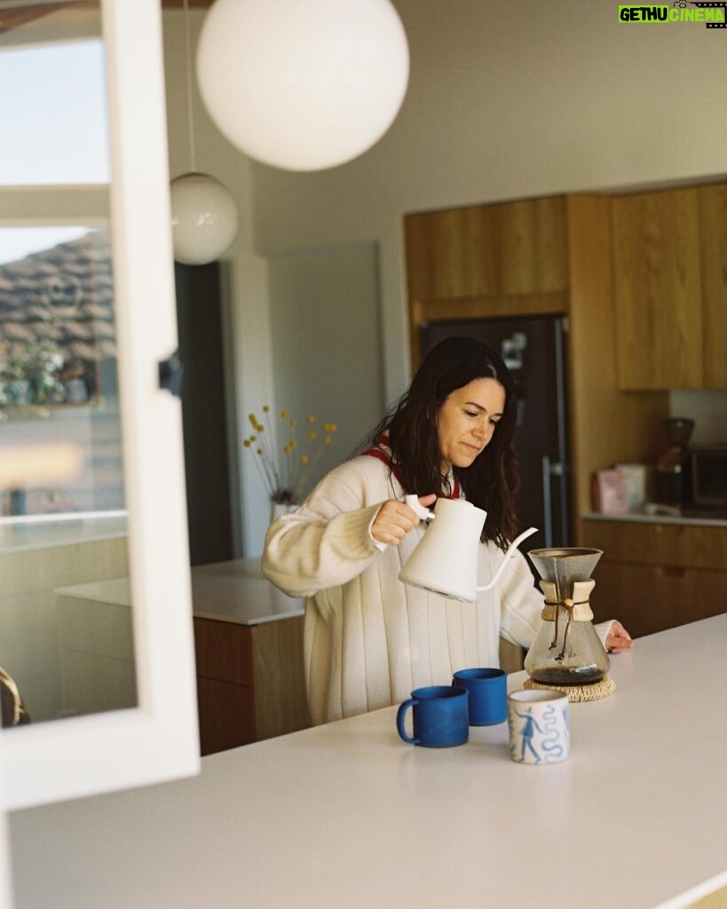 Abbi Jacobson Instagram - Few weeks ago — Morning Rituals with @canyoncoffee 📷 by @justinchung