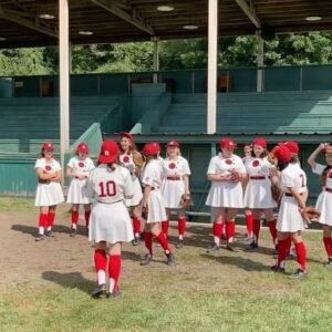 Abbi Jacobson Instagram - Important behind the scenes look at the filming of @leagueonprime