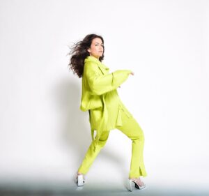Abbi Jacobson Instagram - Ode to @isseymiyakeofficial for @ladygunn 

Photos / @shervinfoto
Styling / @styledbyphil
Story / @alexblynn
Makeup / @rebeccarestrepo
Hair / @rheannewhite
Styling assistant / @_meekahh
PA / @juliaadambola