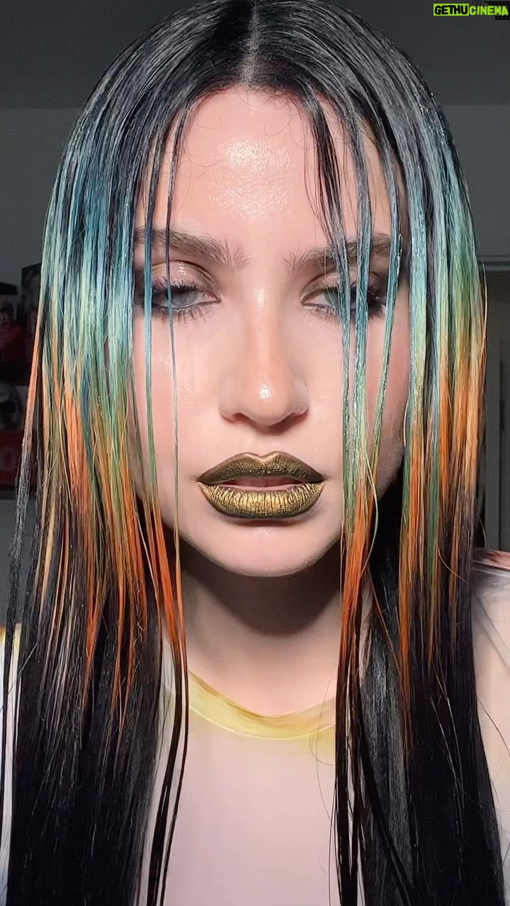 Abby Roberts Instagram - grunge makeup >>> #grungemakeup