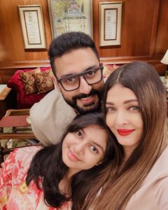 Abhishek Bachchan Instagram - ❤️