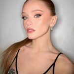 Abigail Cowen Instagram - @jentioseco @dimitrishair @sydneylopez always doing the best 🤍