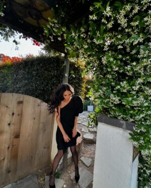 Abigail Spencer Instagram - 🕊️🕊️🕊️. 
#thegracies 
In Vintage @givenchy 
📷 @claytonhawkins