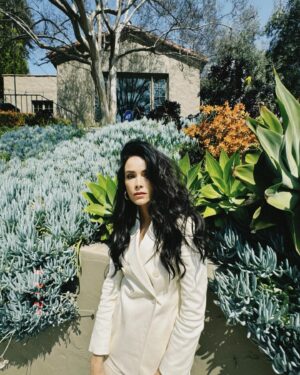Abigail Spencer Instagram - What’s in my Easter Basket? 🐣🌷🐰. #happyeaster 

📷 @claytonhawkins