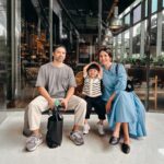 Acha Sinaga Instagram - Akhirnya bisa jalan ke mall abis liat sekolah buat Luke, Kenan di rumah dulu karena kita semua baru sembuh dari flu. Slide terakhir anak Ostrali tegang baru pertama kali di-keramasin di salon 🤭