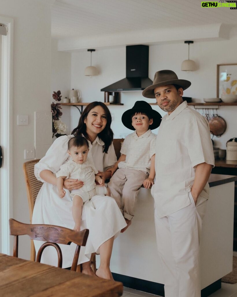 Acha Sinaga Instagram - New family photo 🤍
