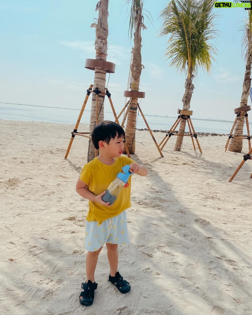 Acha Sinaga Instagram - 1. Fit check 🩶 2. Si gumush yang lagi suka bikin mini vlog 🫣 3. Cari pantai terdekat di Jakarta : PIK 4. Abang Luke semakin terlihat kaya “abang” 5. Mysterius maniqure turns out cuchmeyyy 💖 6. Anniversary date 👩🏻‍❤️‍👨🏻 7. Pertama cobain pilates di JKT 8. Abang dibeliin sepeda baru sama Daddy 9. Main ke TMII 10. Dah lama banget Mamake gak shooting Live di TransTV