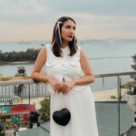 Acha Sinaga Instagram – Some of my fave captures from Singapore trip in @sentosa_island 🏝️👒🐿️