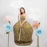 Adhisty Zara Instagram - Alice in Wonderland 🌸 🌺🍃 #STARRING @zaraadhsty Photographer @winstongomez #winstongomez Stylist @carolinemeliala Mua @kikylutan Hair @ade_ragil_hairdo Studio @11.11studiojakarta Dress @adelinesther.co Decor florist @peparoses.id Nails @linneabeautybar_id #ZaraAdhisty