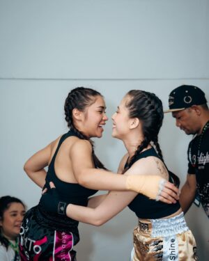 Adhisty Zara Instagram - Kemarin adalah sebuah hari yng akhirnya gue lewatin. Dengan latihan kurang lebih di 10 hari jadilah kuda lumping😂😭 

Terimakasih untuk @superstarknouckout atas pengalaman yng sangat seruu🔥🥊

Untuk kak lula @lulalahfah selamat atas kemanangannya! km keren banget!