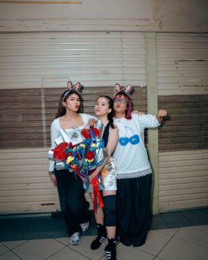 Adhisty Zara Instagram - Kemarin adalah sebuah hari yng akhirnya gue lewatin. Dengan latihan kurang lebih di 10 hari jadilah kuda lumping😂😭 

Terimakasih untuk @superstarknouckout atas pengalaman yng sangat seruu🔥🥊

Untuk kak lula @lulalahfah selamat atas kemanangannya! km keren banget!