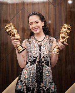 Adhisty Zara Instagram - Terimakasih banyak atas dukungannya❤️ . . in @biyanofficial dress for INDONESIA MOVIE ACTOR AWARDS 2020 ,makeup @ryanogilvy ,hairdo @chikievers ,jewelry @dominiquejewellery ,styled @wanda_haraa #wandaharaaproject ❤️ 📸 @snap.nuel