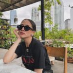 Adhisty Zara Instagram - gimana yang nonton MUNKAR hari pertama??? kira2 bioskop mana aja yg bakal kita datenginn??😜