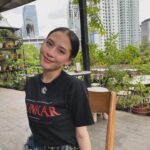 Adhisty Zara Instagram - gimana yang nonton MUNKAR hari pertama??? kira2 bioskop mana aja yg bakal kita datenginn??😜