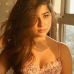 Aditi Bhatia Instagram - will you believe if i tell you these pics are clicked by my househelp 🎀