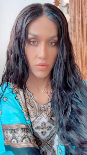 Adore Delano Instagram - 🦋