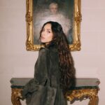 Adria Arjona Instagram - Merci @loewe