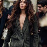 Adria Arjona Instagram - What a beautiful show @loewe @jonathan.anderson thank you so much for having me