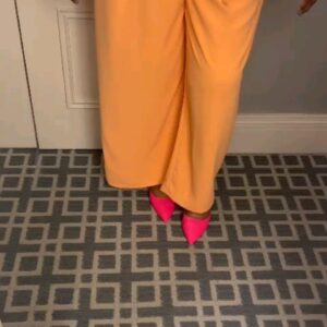 Adrienne C. Moore Instagram - LIVE at @masseyhall. @cbc upfronts with my fave girl @meredithmacneill

SEASON 3 @PRETTYHARDCASES

Hair: @hairspectrum
Makeup: @facesbypureness
Styled by moi!