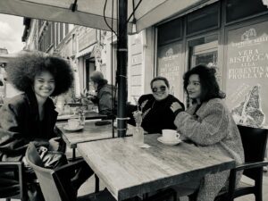 Agnes Nunes Instagram - Firenze sempre me abraça com a dose certa de amor e arte que preciso. Grazie per tutti Firenze, ti amo ❤️