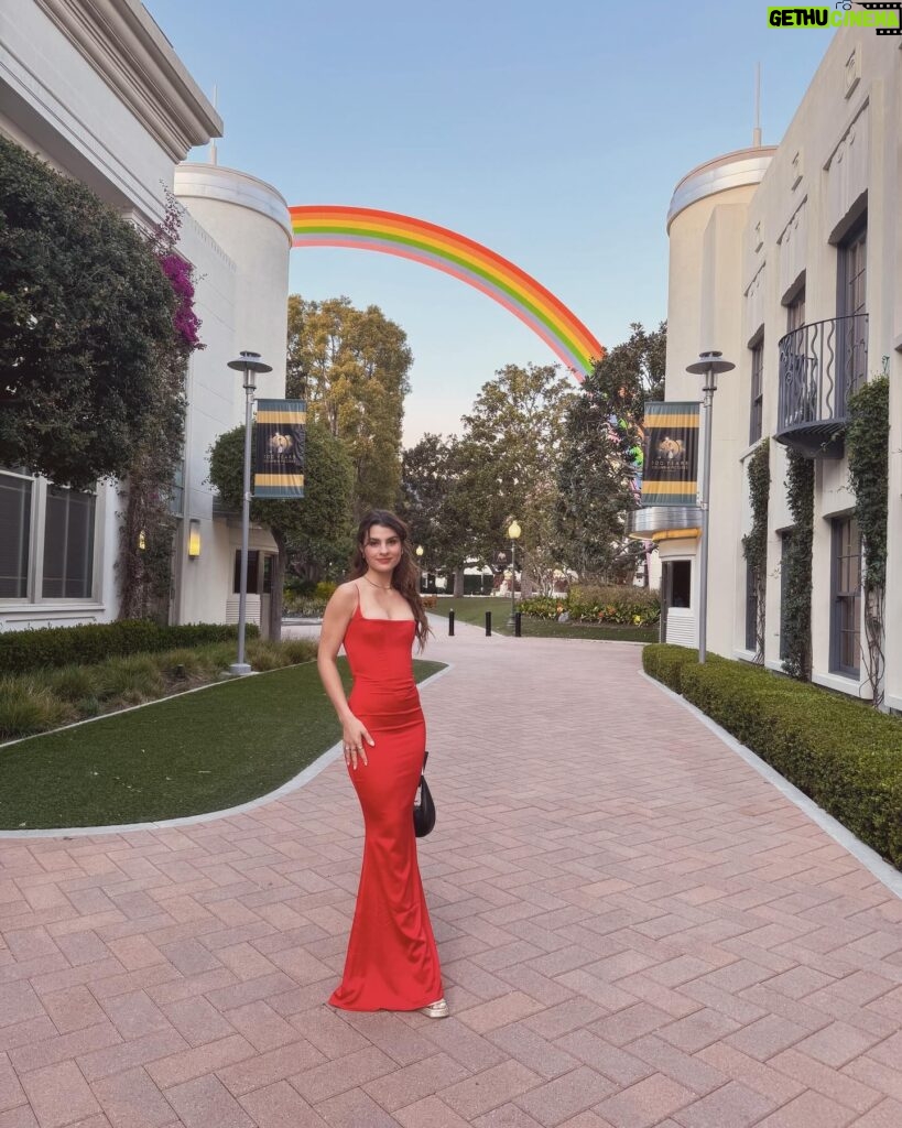 Agustina Palma Instagram - Yesterday at Sony Studios- John Singleton Theater Screening of “The Chess player” @marc_clotet @melmtthws @juanantoniocasadocasado @sonypictures @babc_losangeles @thebrandambassadorbh Being yesterday at the original studios of Metro-Goldwyn-Mayer (1924) was a dream! Thinking about the number of actors and actresses who passed through there over so many years excites me! Dreams come true, just don’t stop believing in what you want to create! Estar ayer en los estudios originales de Metro-Goldwyn-Mayer (1924) fue un sueño. ¡Pensar en la cantidad de actores y actrices que pasaron por allí a lo largo de tantos años me emociona! Los sueños se cumplen, solo no dejes de creer en lo que quieres crear. #creandorealidades @clubdeestrellas ✨